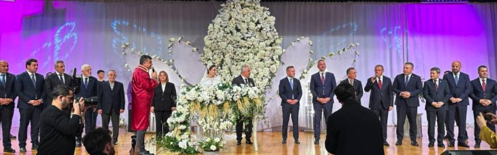 Gaziantep Bu Nikahı Konuşuyor! Gaziantep'te İş İnsanları Ve Siyaset Dünyası Bu Nikaha akın Etti! 4